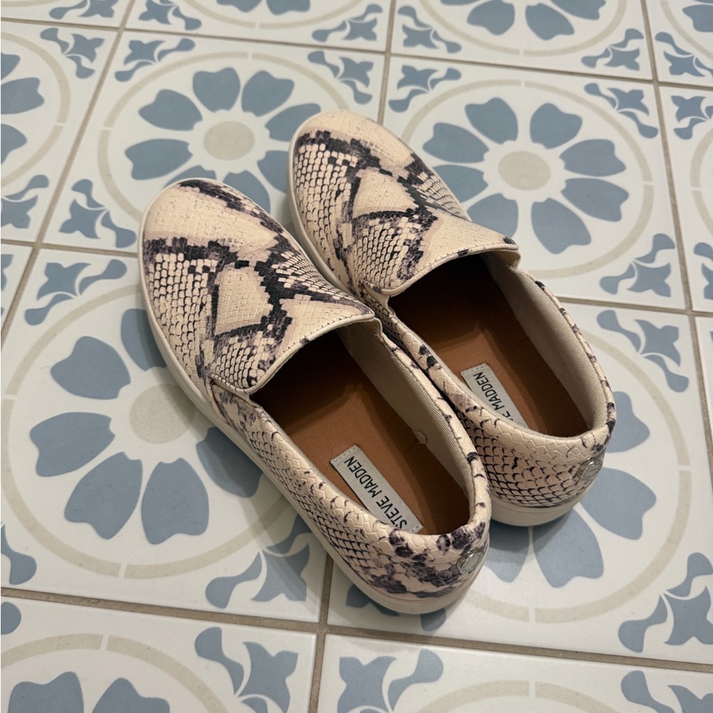 Steve Madden Cream and Black Snake Print Sneakers
